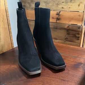 Vince Camuto Black Suede Ankle Boots – Size 9M | NWOT